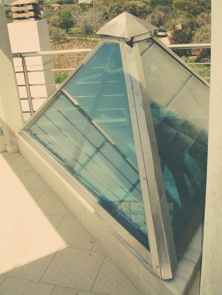 INOX Πυραμίδα